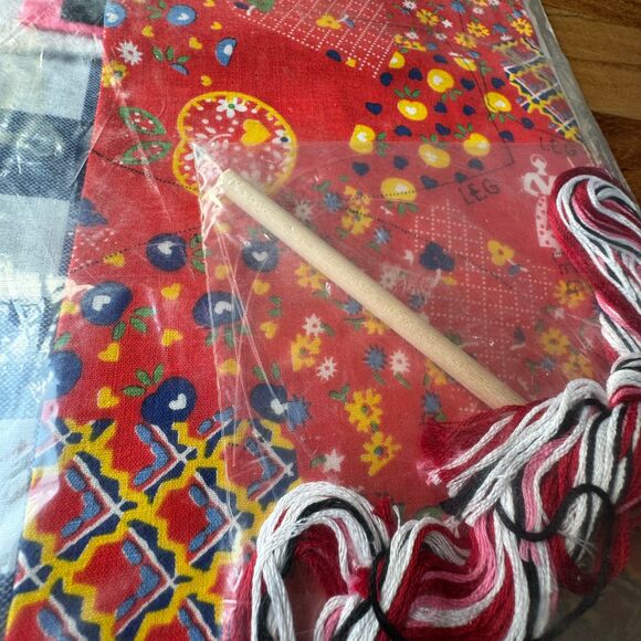 Bucilla Needle Craft Kit 2851 Gingham Dog 12" + Calico Cat 14” Sewing Needlework - Picture 6 of 7